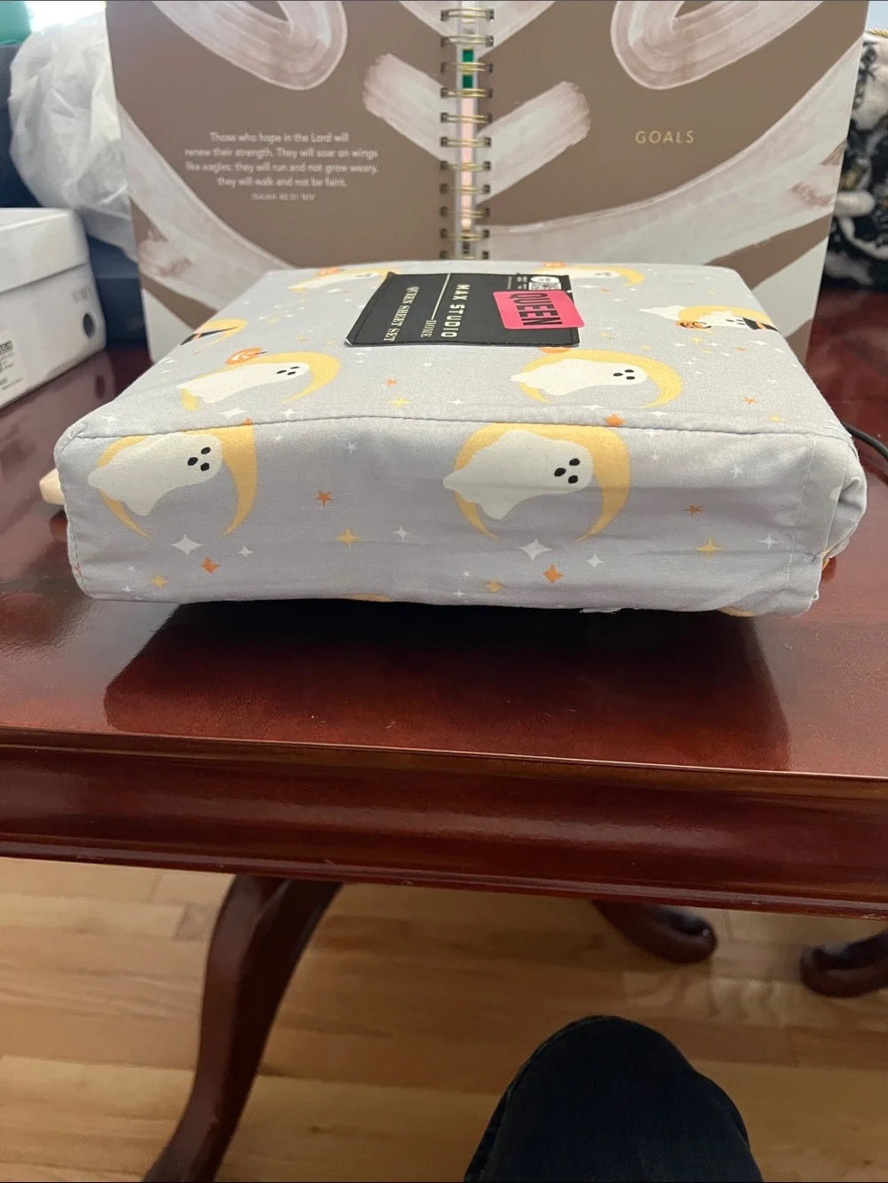 Max Studio Queen Sheet Set - Gray Halloween Ghost Print